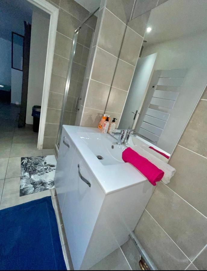 Studio La Reine Blanche - 4Pers - Rdc Apartment Бурж Екстериор снимка